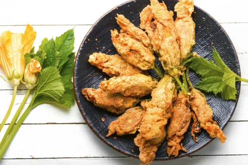 Zucchiniblommor som sommarens delikatess låt dem inte vissna i onödan