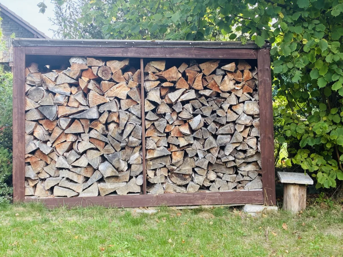 How to Choose Firewood That Heats Your Home the Longest